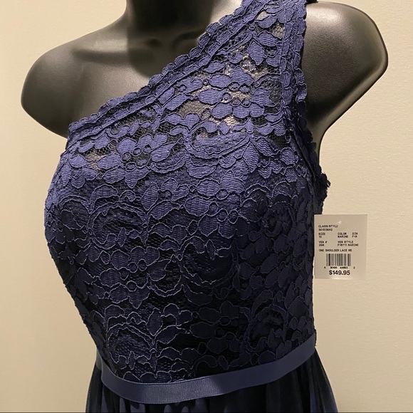 David’s Bridal VEN STYLE Bridesmaid dress - Picture 4 of 9